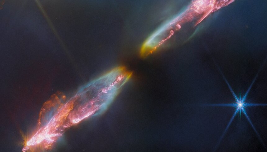 (C) ESA/NASA