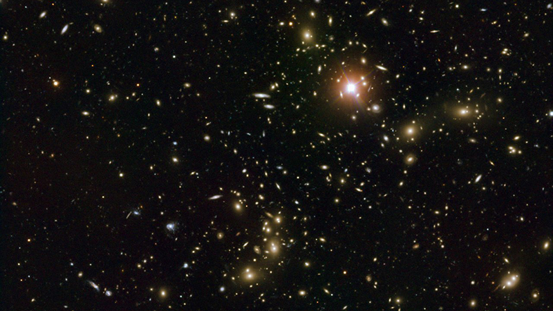 Astronomische Aufnahme des Galaxienhaufens "Pandora" © ESO & D. Coe (STScI)/J. Merten (Heidelberg/Bologna)