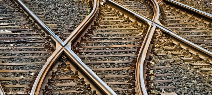 Railway. Photo: CC Michael Gaida on Pixabay